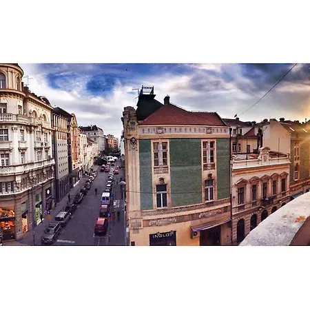 Hostel Yolostel