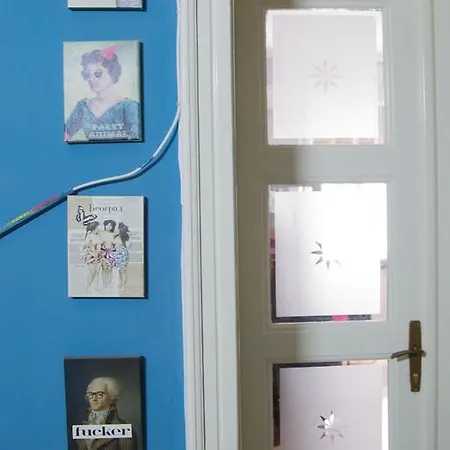Yolostel Hostel Belgrade