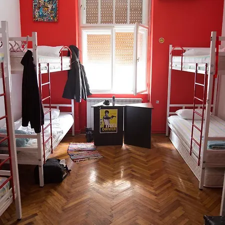 Yolostel Hostel *